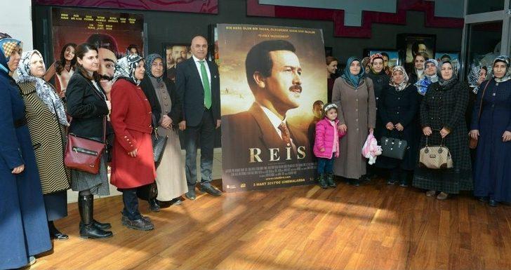 Ali Korkut’tan Ev Hanımlarına "reis" Hediyesi G1