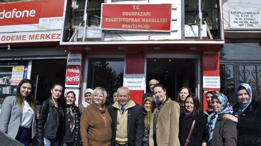 Ak Parti İl Kadın Kolları Başkanı Yalçın, Muhtar Elbir’i Ziyaret Etti