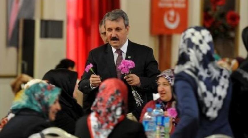 Destici: Sorunların &Ccedil;&ouml;z&uuml;m&uuml;nde Kadınlara B&uuml;y&uuml;k Ihtiya&ccedil; Var