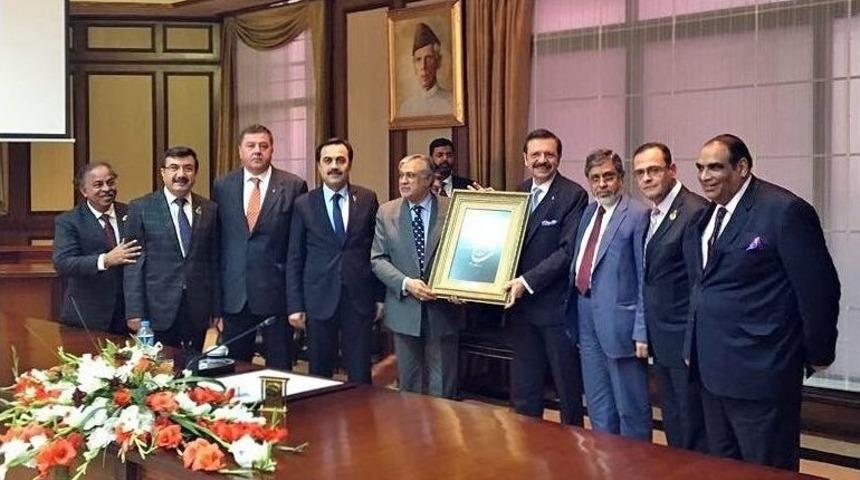 Bektaş, Pakistan&rsquo;da Eco -ccı&rsquo;nin 22. Y&uuml;r&uuml;tme Kurulu Toplantısına Katıldı