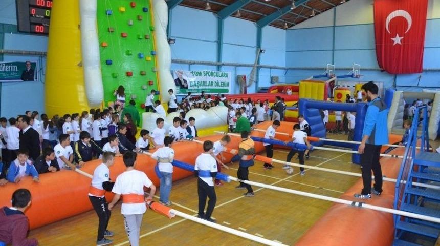 Spor Tır&rsquo;ı İznik&rsquo;te &Ouml;ğrencilerle Buluştu