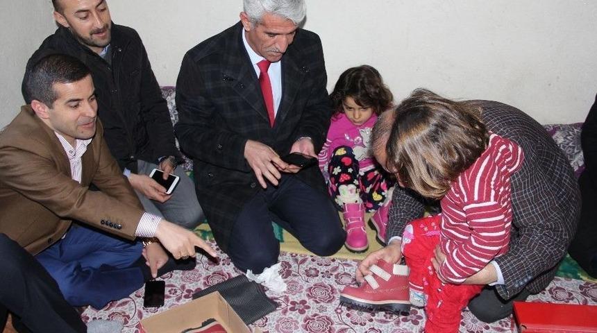 M&uuml;d&uuml;r Bildirici&rsquo;den Şehit Ailelerine Ziyaret