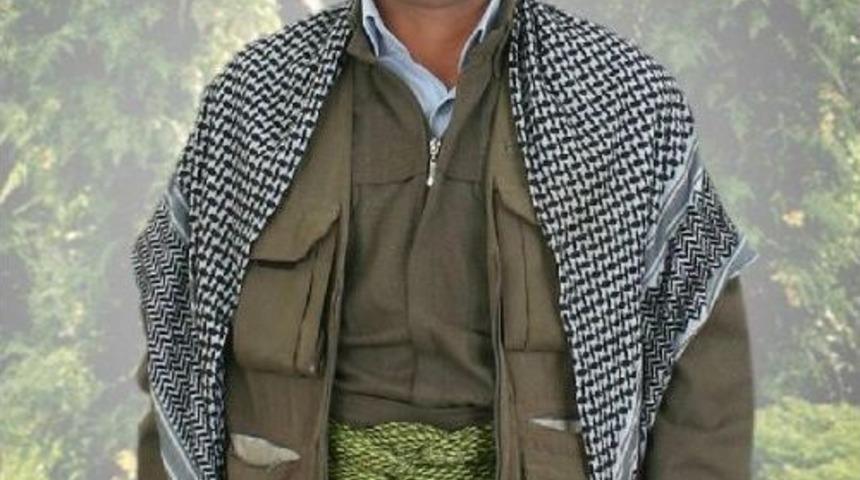 Van &Ccedil;atak'ta Yol Kenarında Cesedi Bulundu