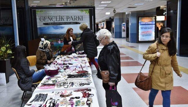 Kızılay Metro Sanat Galerisi’nde “kadın Emeği Pazarı”