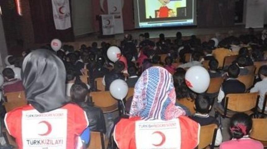 Van&rsquo;da &ldquo;aykız Ve Aycanın Maceraları&rdquo; Kitabı Dağıtıldı