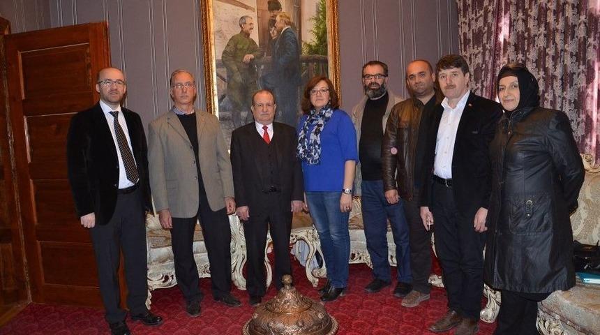 Başkan Yardımcısı Hayrettin Eldemir, Muhtarlar İle Birlikte M&uuml;zeyi Ziyaret Etti