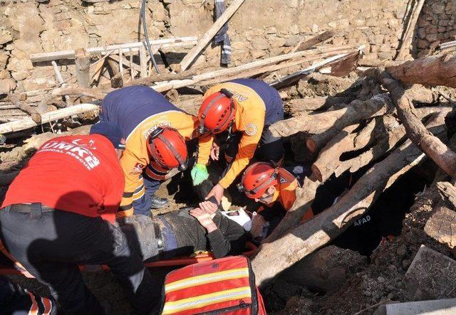 Köyde Yapılan Heyelan Tatbikatı Gerçeği Aratmadı