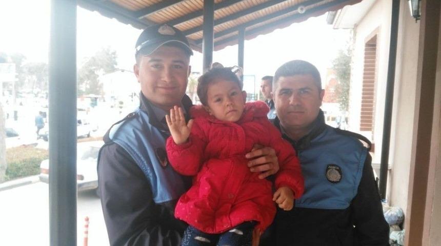 Kayıp Kızı Alaşehir Zabıtası Buldu