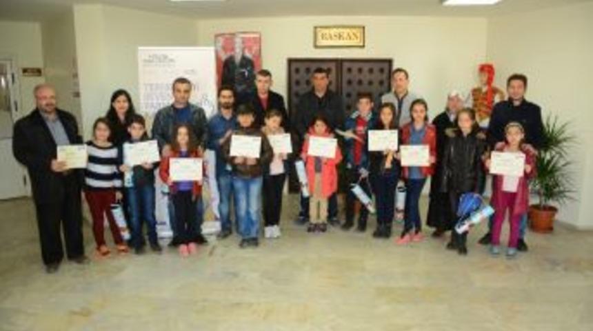 Dinar&rsquo;da, &ldquo;minik Parmaklar Geleceği Programlıyor&rdquo; Projesi Devam Ediyor