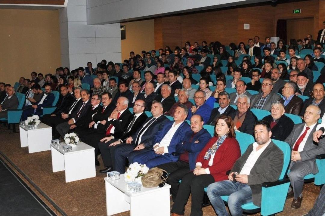 Başarılı İş Adamları Deneyimlerini Gen&ccedil;ler İle Paylaştı