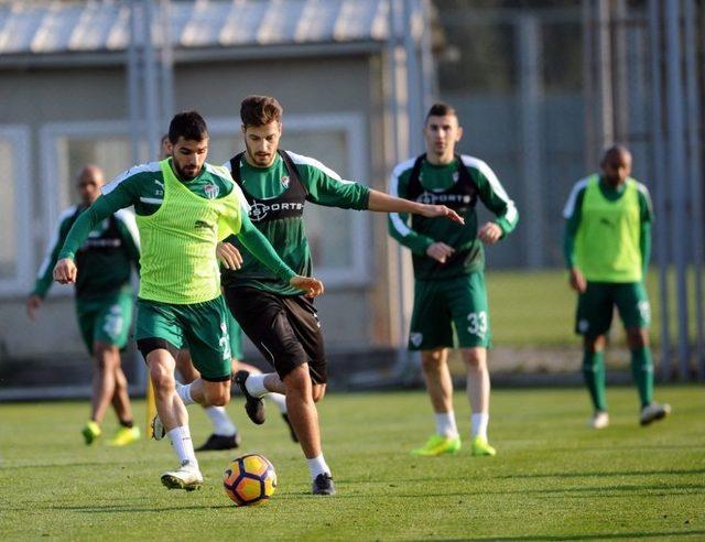 Bursaspor’da Neşeli Antrenman