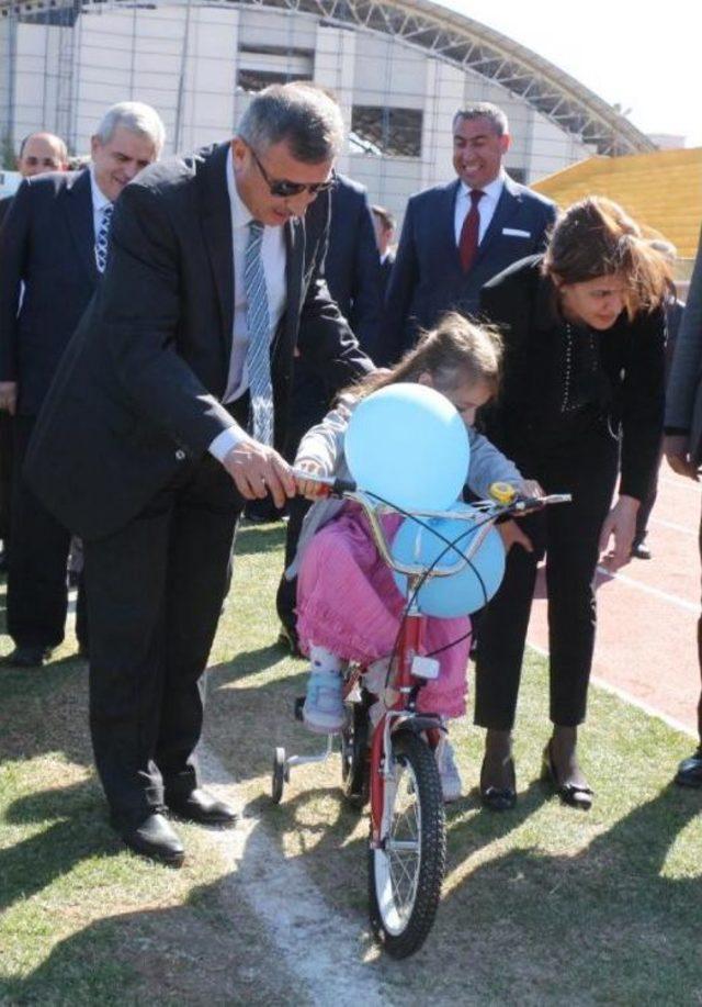 Burdur Valisi Yılmaz: Göbekli Müdür Istemiyoruz