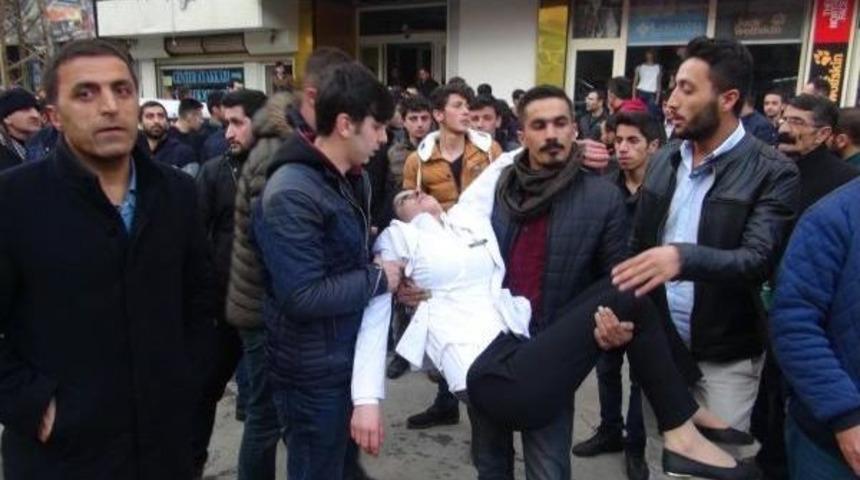 Y&uuml;ksekova'daki Otel Yangınında 2 Kişi Dumandan Etkilendi