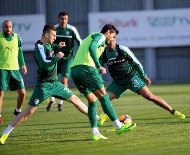 Bursaspor, Osmanlıspor’A Hazırlanıyor