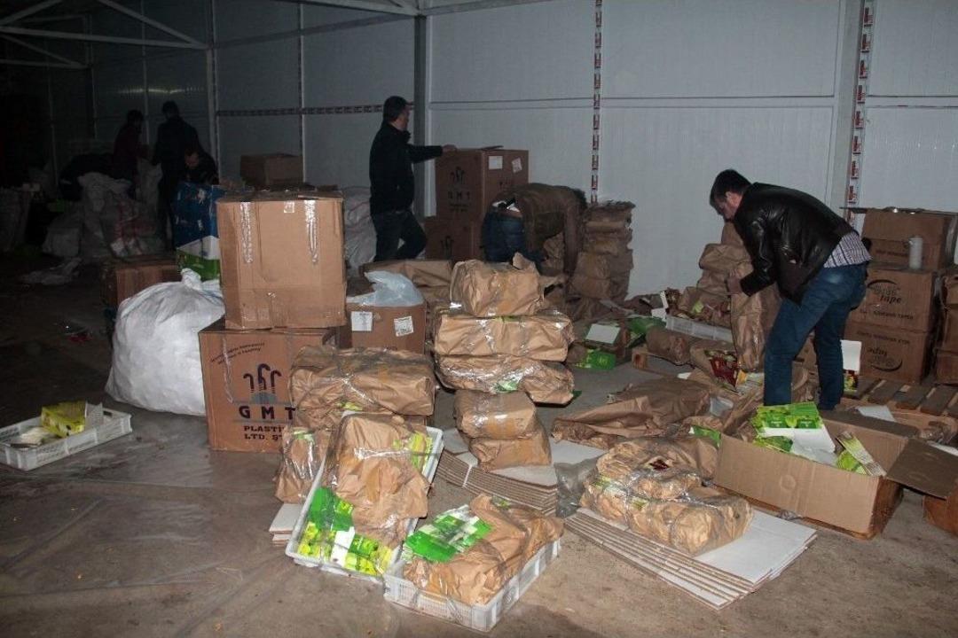 B&uuml;y&uuml;k&ccedil;ekmece&rsquo;de Ka&ccedil;ak Nargile T&uuml;t&uuml;n&uuml; Operasyonu