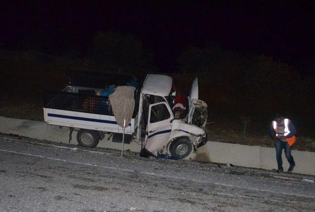 Kula’da Trafik Kazası: 1 Ölü, 4 Yaralı