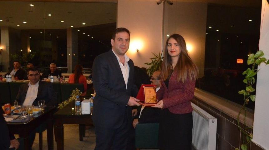 Hakime Kadriye Tepe&rsquo;ye Veda Yemeği