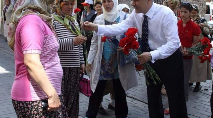 Ak Parti&rsquo;li Savaş; &ldquo;her G&uuml;n Kadınlarımızındır&rdquo;