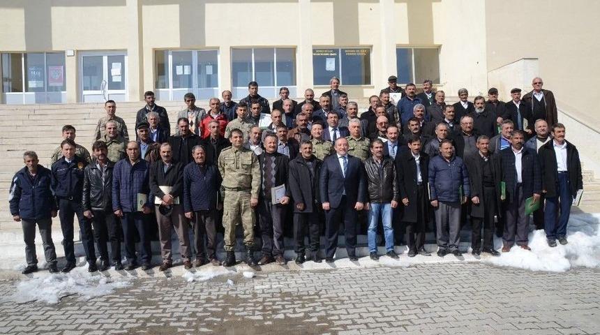 Sarıkamış&rsquo;ta Emekli Olan K&ouml;y Korucularına Veda Yemeği