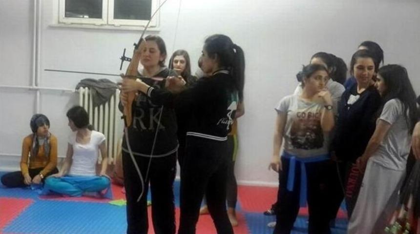 Kızlar Ata Sporuna Gönül Verdiler