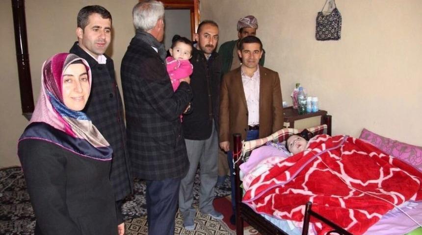 Ankaralı İş Adamından Şemdinlili &Ccedil;ocuğa Destek