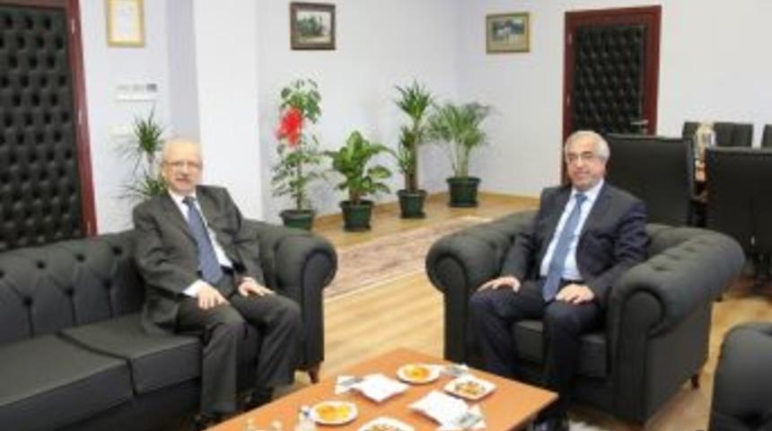 Yeni Rekt&ouml;r Prof. Dr. Şeng&ouml;r&uuml;r&rsquo;e Tebrik Ziyareti