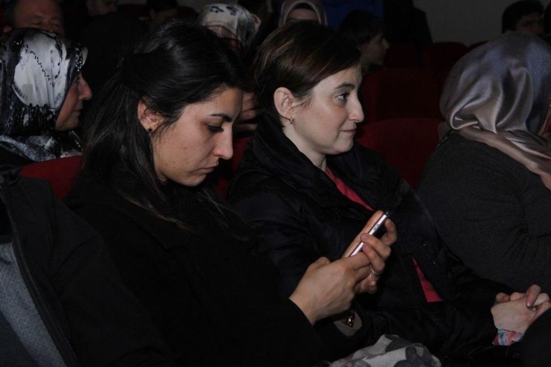 Yeşilay, İnternet Bağımlılığıyla Da M&uuml;cadele Ediyor