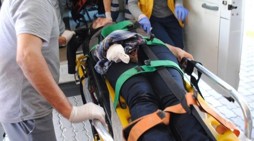 &Uuml;niversitede Sevgilisine Satırla Saldıran Gence 15 Yıl Hapis