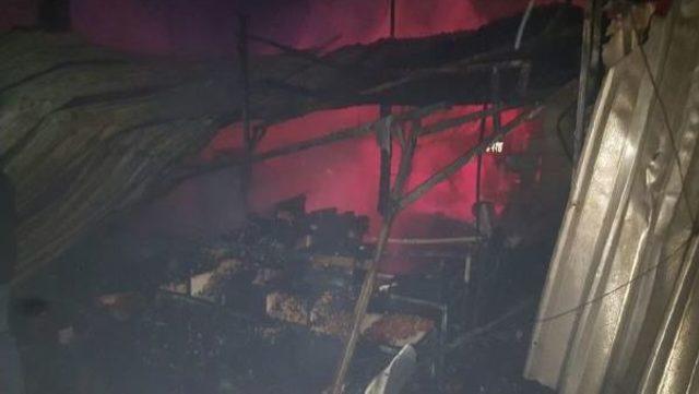 Elbistan da Pazardaki Yangında 20 den Fazla Tezgah Yandı 3