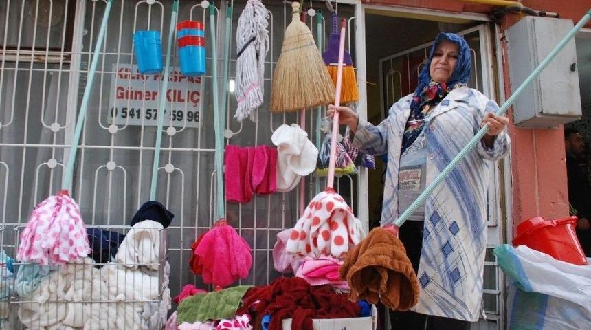 Bornoz Par&ccedil;alarını Ekonomiye Kazandıran Kadının Hayali Fabrika A&ccedil;mak