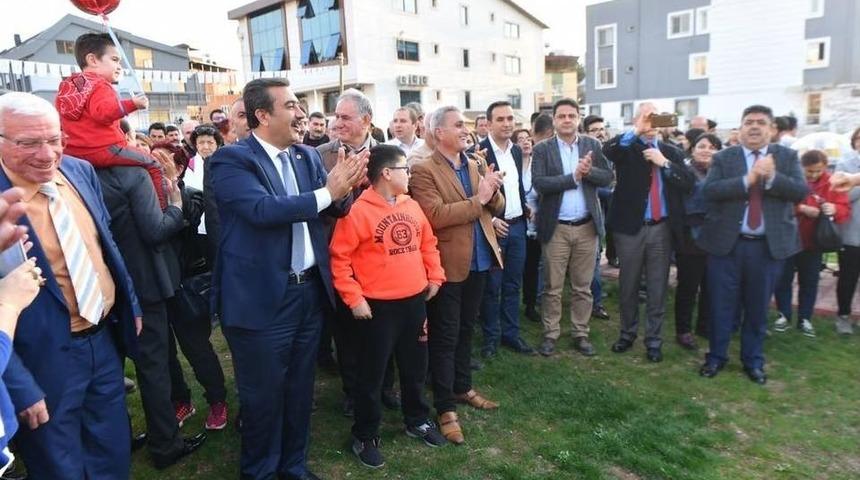 Başkan &Ccedil;etin &Ccedil;ocuk Parkı A&ccedil;tı