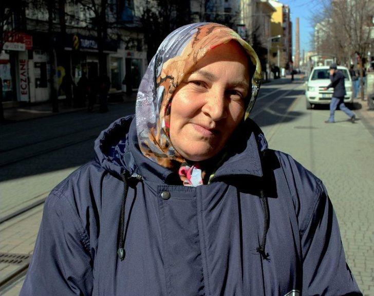 (özel Haber) Sokakların Emekçi Kadınları Dünya Kadınlar Gününe Çalışarak Giriyor G3