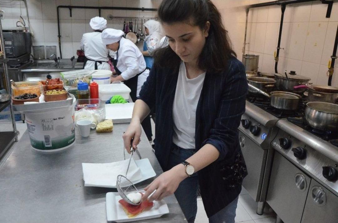 (&ouml;zel Haber) Marka Haline Getirdiği İşletmenin Mutfağında Artık Anne Kız Olarak Rol Alacaklar