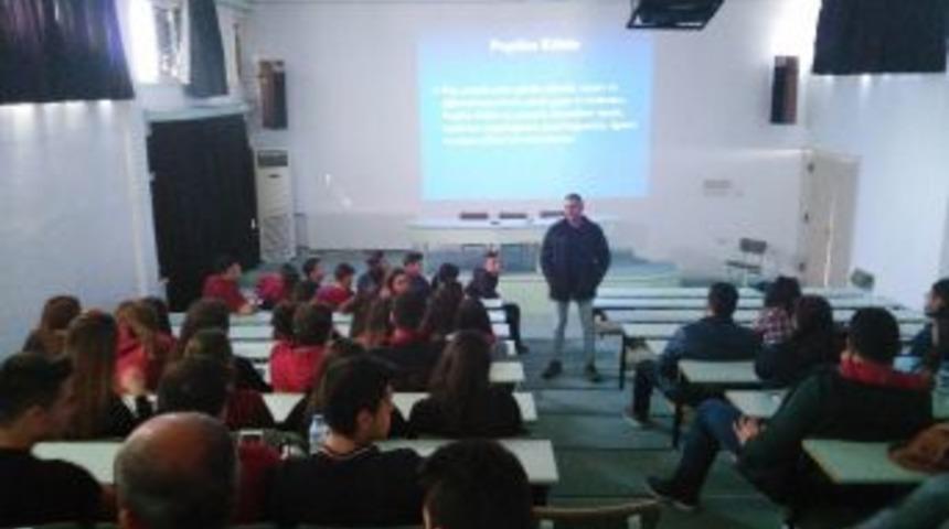 Yd&uuml;&rsquo;den Yeşilay Haftasında Bağımlılıklar İle İlgili Konferans