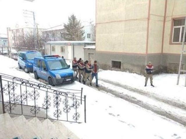 Jandarma’dan Kablo Hırsızlarına Suçüstü