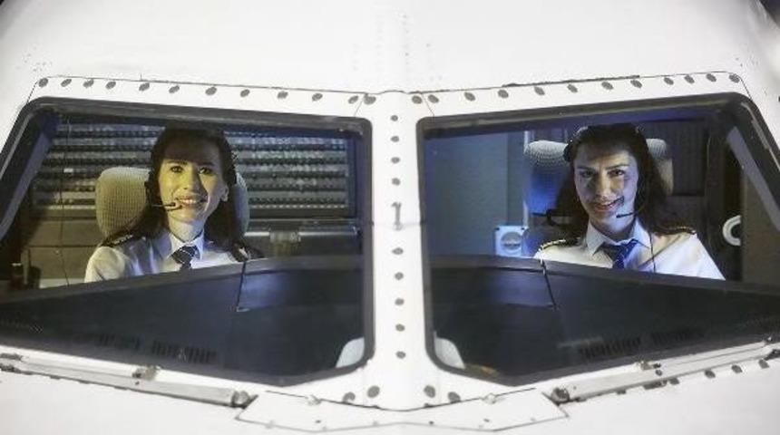 8 Mart I&ccedil;in T&uuml;m Personel Kadınlardan Oluştu