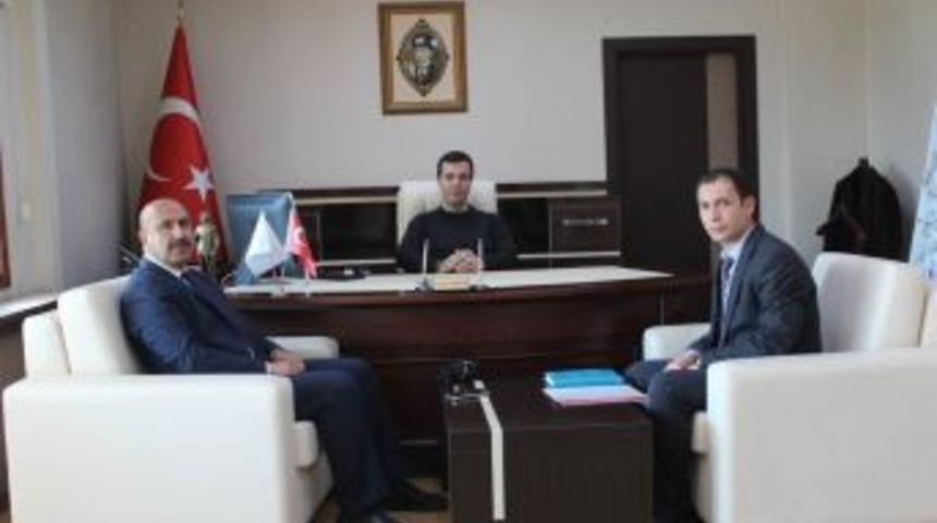 M&uuml;d&uuml;r Elkatmış&rsquo;tan Kaymakam Vardar&rsquo;a Ziyaret