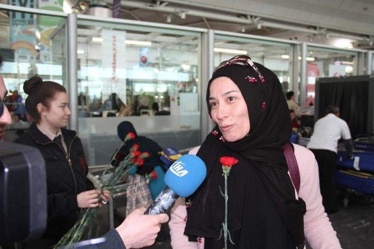 Atatürk Havalimanı’nda Kadınlar Günü Sürprizi G1