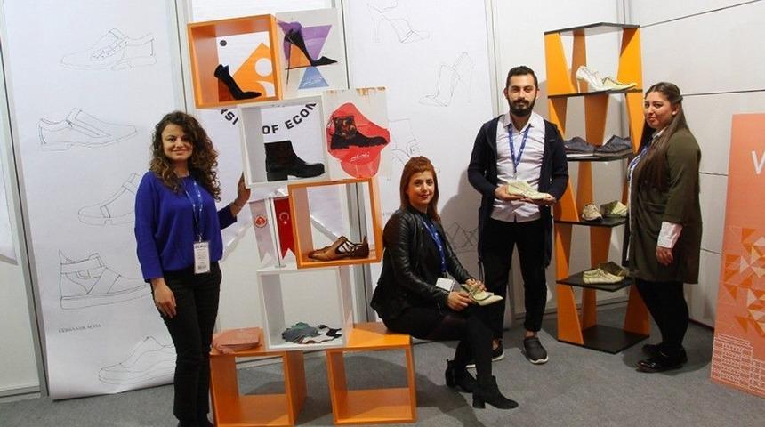 İzmir&rsquo;de Ayakkabı Sekt&ouml;r&uuml;ne Yeni Soluk