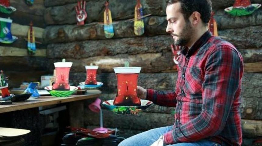 Bozulan Duvar Saatini Onanırken, Kendi Markasını &Uuml;retti