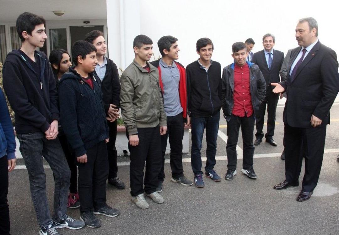 Ter&ouml;r Yandaşlarının Belalısı, Garibanın Osman Abisi