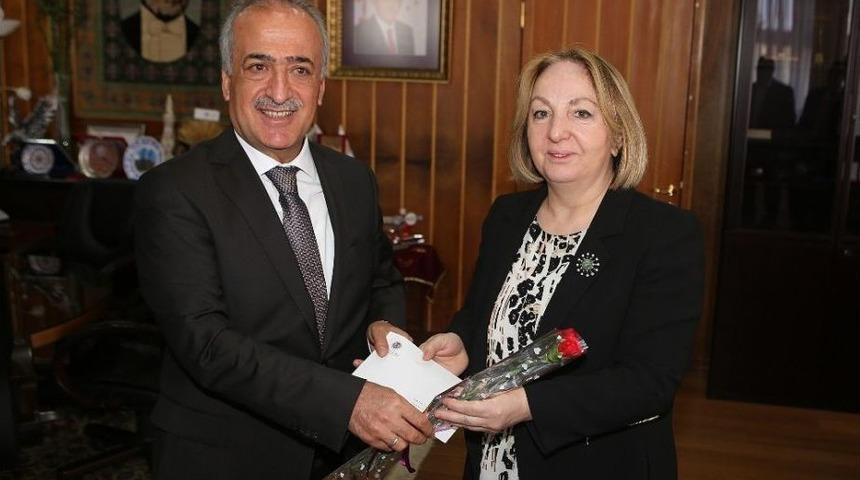 Rekt&ouml;r &Ccedil;omaklı 8 Mart D&uuml;nya Kadınlar G&uuml;n&uuml;&rsquo;n&uuml; Kutladı