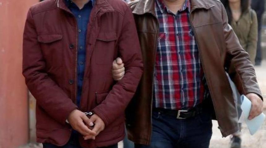 Kocaeli'de Ter&ouml;r &Ouml;rg&uuml;t&uuml; Sempatizanlığı Iddiasıyla 2 Kişi Adliyeye Sevk Edildi