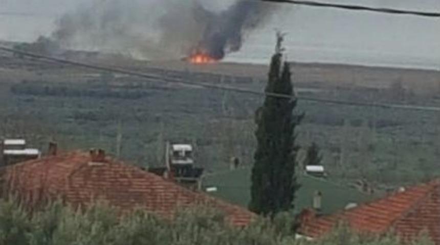 İznik G&ouml;l&uuml;nde Sazlık Yangını