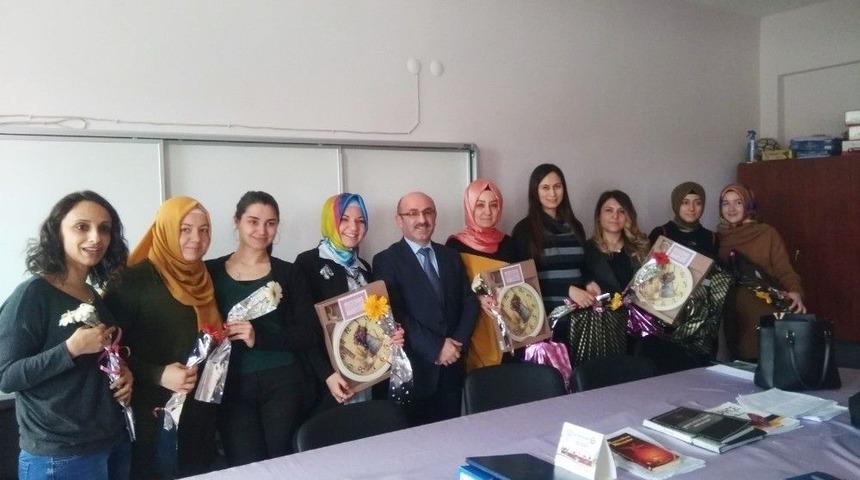 Hisarcık&rsquo;ta Bayan &Ouml;ğretmenlere &rsquo;d&uuml;nya Kadınlar G&uuml;n&uuml;&rsquo; Kutlaması