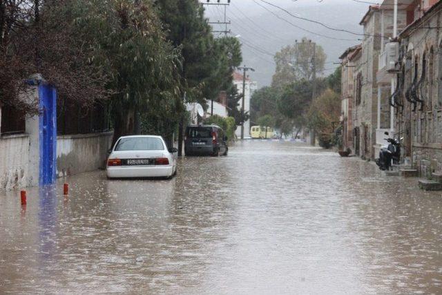 Foça’yı Sağanak Vurdu 2