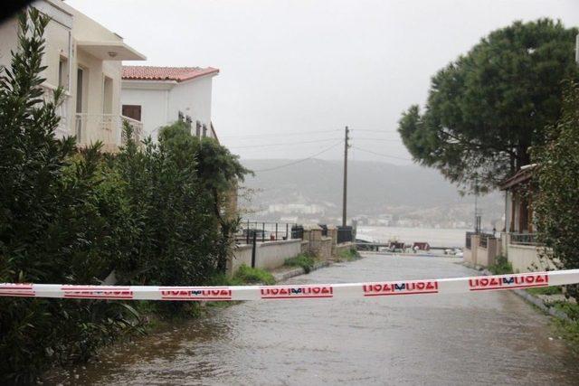 Foça’yı Sağanak Vurdu 3
