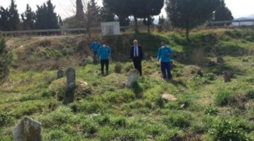 Piyadeler Mezarlığı Bakımdan Ge&ccedil;ti