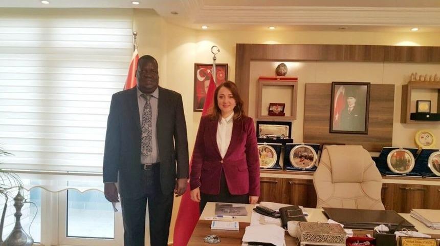 Uganda B&uuml;y&uuml;kel&ccedil;isi Olwa&rsquo;dan Sankon&rsquo;a Ziyaret