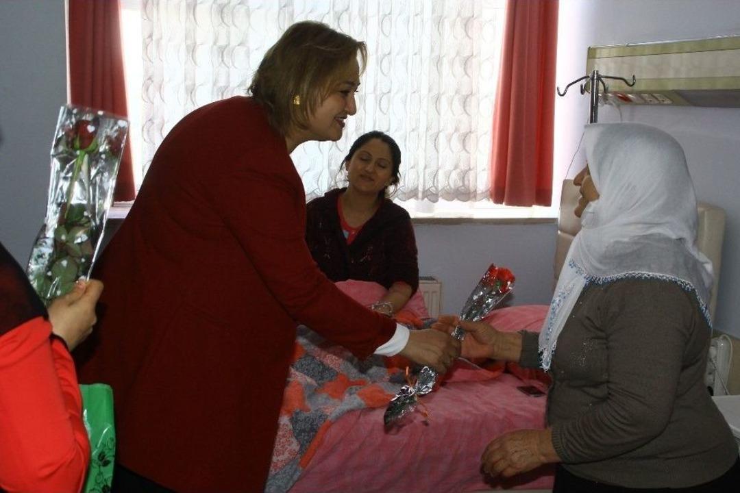 Hakkari&rsquo;de Kadınlar G&uuml;n&uuml; Etkinliği